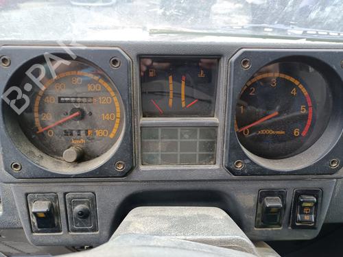 Kombiinstrument MITSUBISHI PAJERO I (L04_G, L14_G) 2.5 TD (L044G, L049G) (87 hp) 30619536