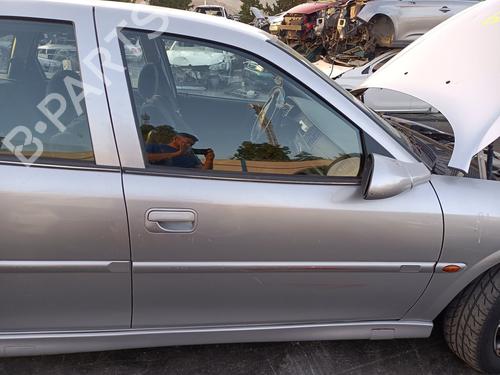 Used Right front door Right front door 37268144 37268144