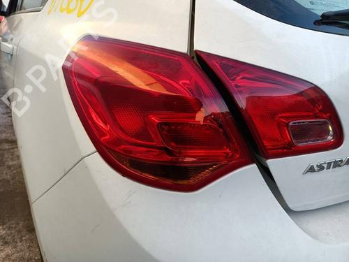 Used Left taillight Left taillight OPEL ASTRA J (P10) [2009-2016] 40523106 40523106
