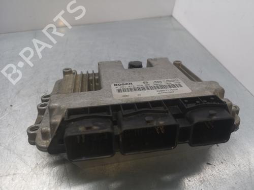 Used Engine control unit (ECU) RENAULT LAGUNA II (BG0/1_) 2.2 dCi (140 hp) 13612766