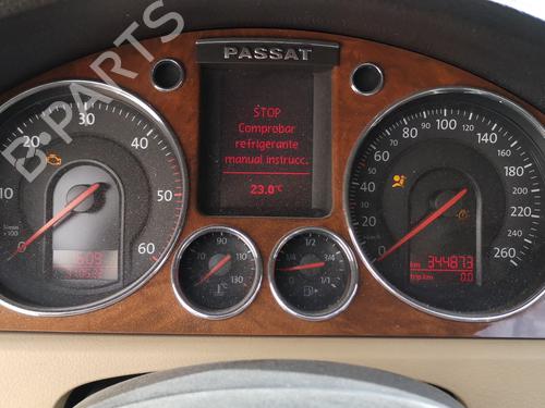 Used Instrument cluster VW PASSAT B6 (3C2) 2.0 TDI (140 hp) 15239130