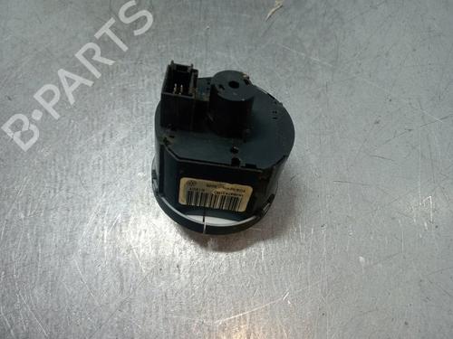 Headlight switch VW CADDY III MPV (2KB, 2KJ, 2CB, 2CJ) 1.6 TDI | BP31868558I24 - Image 3
