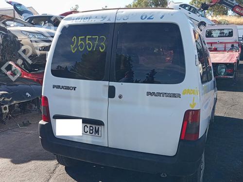 Engine control unit (ECU) PEUGEOT PARTNER Box Body/MPV (5_, G_) | BP23389550M57