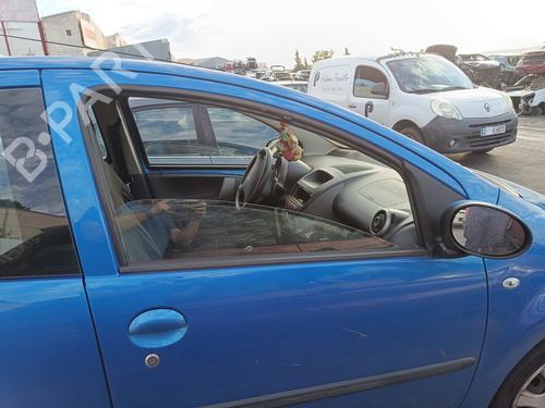 Right front door PEUGEOT 107 (PM_, PN_) 1.0 | BP18126410C3