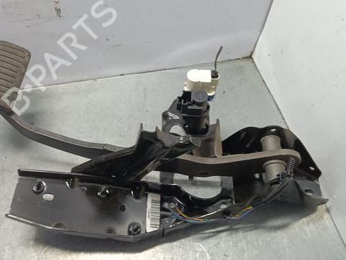 Used Break pedal VOLVO S80 II (124) D5 (205 hp) 16738533