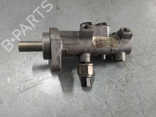 Used Brake master cylinder MERCEDES-BENZ M-CLASS (W163) ML 270 CDI (163.113) (163 hp) 31071961