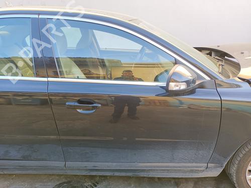 Dør høyre foran Dør høyre foran VOLVO S80 II (124) D5 AWD (185 hp) 34523857 34523857