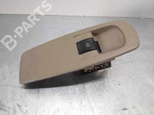 Højre fortil elrude kontakt RENAULT KOLEOS I (HY_) 2.0 dCi (HY0K) (150 hp) 7067176
