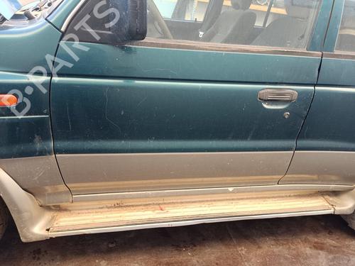 Used Left front door MITSUBISHI GALLOPER (JK-01) 2.5 TD intercooler (99 hp) 27440385