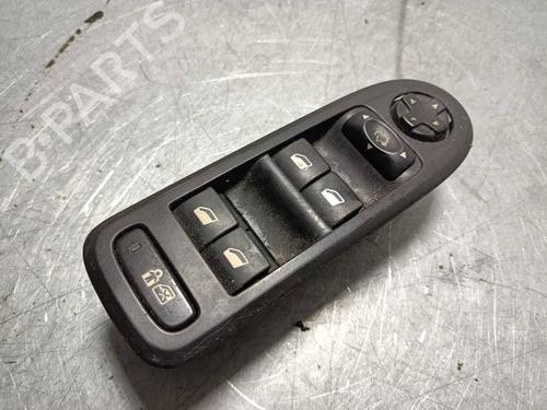 Used Left front window switch Left front window switch 39596114 39596114