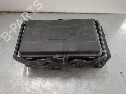 Used Fuse box Fuse box 36856419 36856419