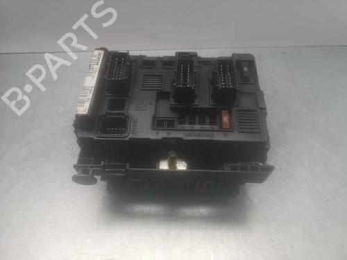 Used Fuse box Fuse box CITROËN XSARA PICASSO (N68) 2.0 HDi (90 hp) 39620285 39620285