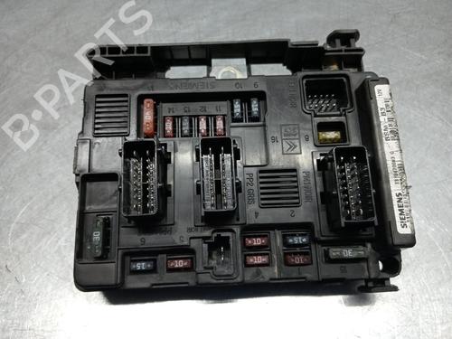 Scatola Fusibili CITROËN C5 I (DC_) 2.0 HDi (DCRHZB, DCRHZE) (109 hp) 28167248