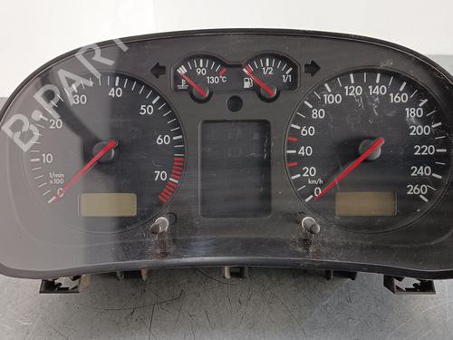 Used Instrument cluster VW GOLF IV (1J1) [1997-2008]  15888879