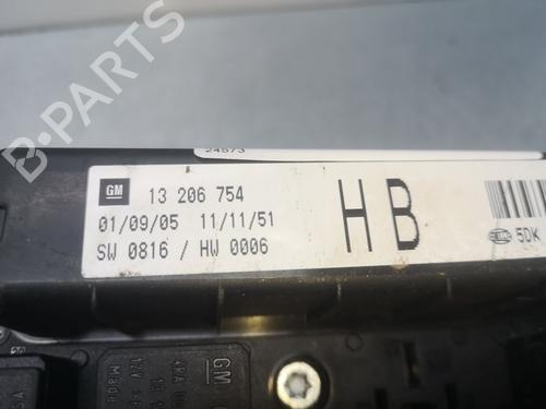 Fuse box OPEL ASTRA H GTC (A04) 1.9 CDTi (L08) | BP16938469E1 