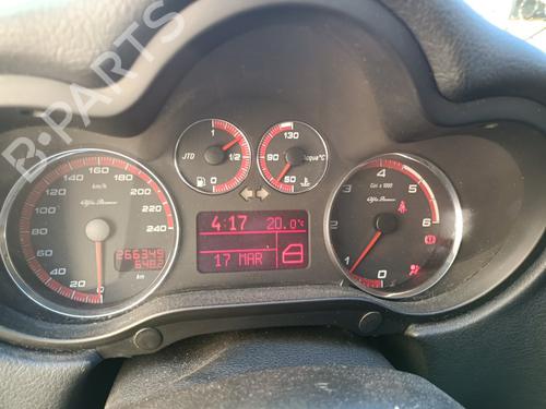 Kombiinstrument ALFA ROMEO GT (937_) 1.9 JTD (937CXN1B) (150 hp) 31240334