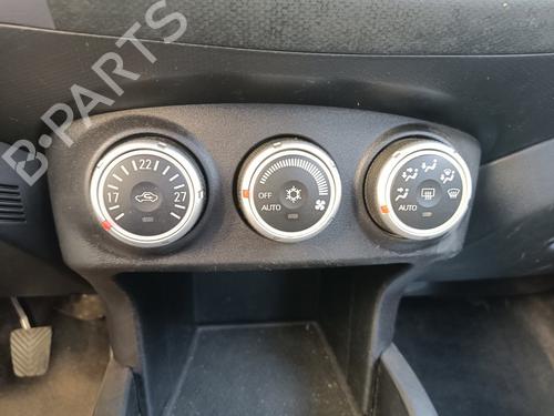 AC-Styringsenhed/Manøvreenhed PEUGEOT 4007 (VU_, VV_) 2.2 HDi (156 hp) 15810981