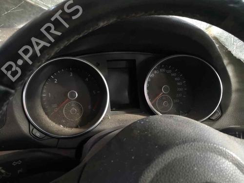 Used Instrument cluster VW GOLF VI (5K1) 1.6 TDI (105 hp) 10679625