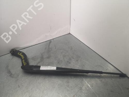 Used Front windshield wiper arm LAND ROVER DISCOVERY III (L319) 2.7 TD 4x4 (190 hp) 13743760