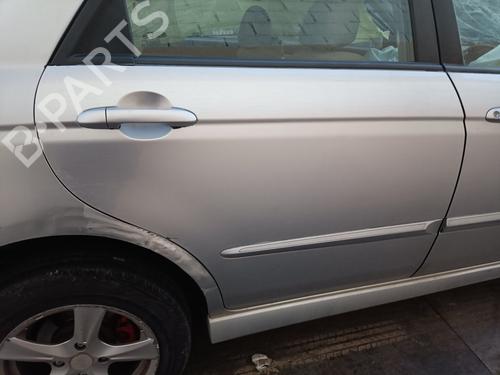 Porta trás direita KIA CERATO I Saloon (LD) 1.6 CRDi (115 hp) 31172583