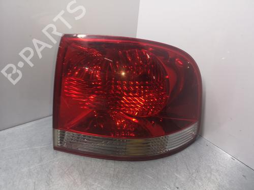 Right taillight VW TOUAREG (7LA, 7L6, 7L7) 3.2 V6 | BP8277106C35 