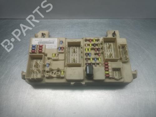 Used Fuse box Fuse box 38234101 38234101