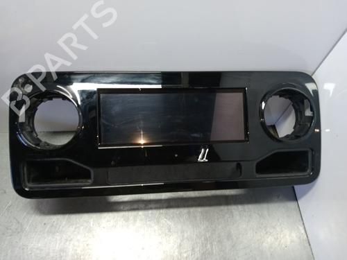 Used Display monitor Display monitor MERCEDES-BENZ SPRINTER 3,5-t Van (B907, B910) 317 CDI (910.633) (170 hp) 34697420 34697420