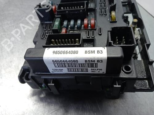 Fuse box PEUGEOT 307 Break (3E) 1.6 HDi 110 | BP34008399E1 - Image 2