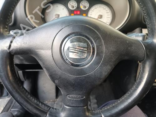 Used Driver airbag SEAT LEON (1M1) 1.9 TDI (100 hp) 15239444