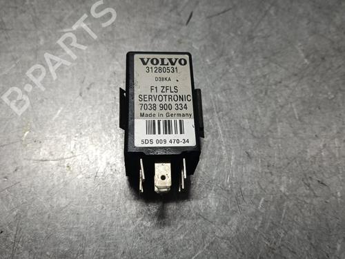 Used Fuse box VOLVO S80 II (124) D5 (205 hp) 29904677