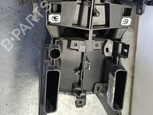 Armrest / Center console PEUGEOT 3008 II SUV (MC_, MR_, MJ_, M4_)  | BP29720618I20 