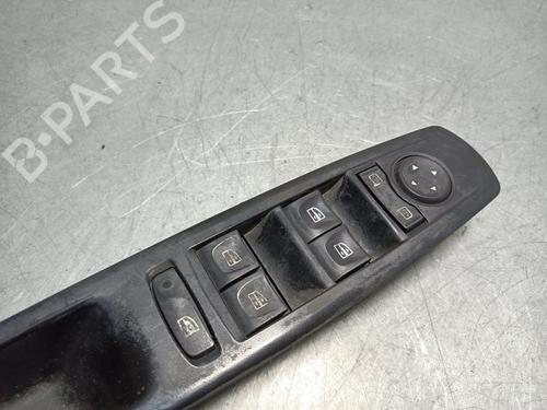Used Left front window switch RENAULT SCÉNIC III (JZ0/1_) [2008-2016]  30560199