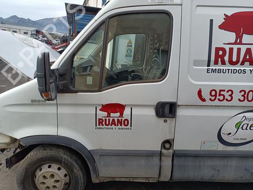 Used Left front door IVECO DAILY IV Van [2006-2012]  31598177
