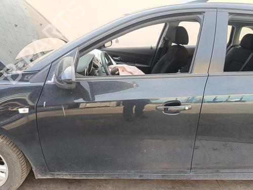 Used Left front door CHEVROLET CRUZE Hatchback (J305) 2.0 CDI (163 hp) 26190426
