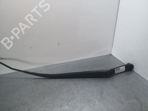 Used Front windshield wiper arm HYUNDAI ix35 (LM, EL, ELH) [2009-2016]  25493357