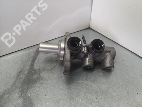 Used Brake master cylinder HYUNDAI i10 II (BA, IA) 1.0 (67 hp) 6814578