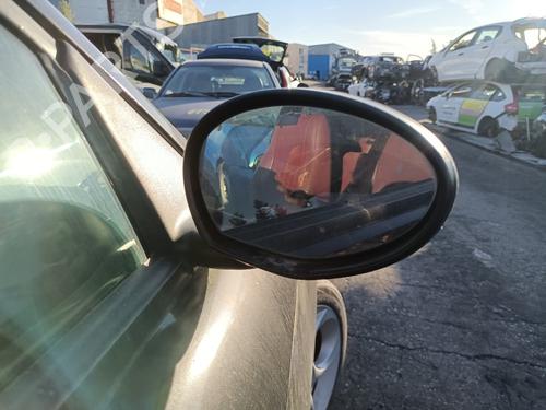 Retrovisor direito Retrovisor direito ALFA ROMEO 147 (937_) 1.9 JTDM (937.AXD1A, 937.AXV1A, 937.BXB1A) (115 hp) 35929976 35929976