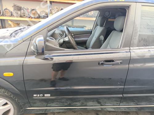 Used Left front door Left front door 37012508 37012508