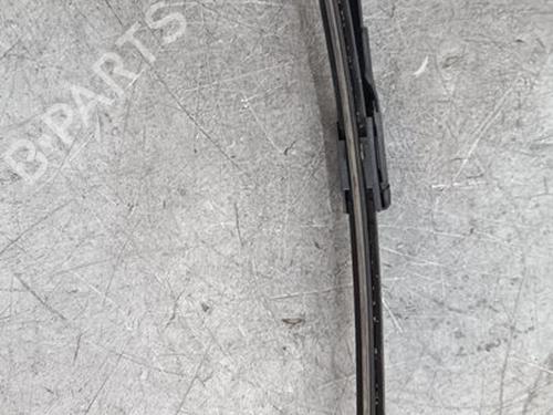 Front windshield wiper arm BMW 3 Touring (F31) 318 d | BP15762222C143 