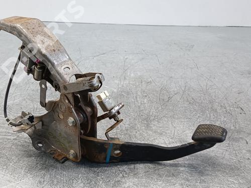 Used Break pedal TOYOTA RAV 4 III (_A3_) 2.2 D 4WD (ALA30_, ALA30R) (136 hp) 10538147