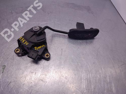 Used Pedal NISSAN TIIDA Hatchback (C11) 1.5 dCi (106 hp) 4228493