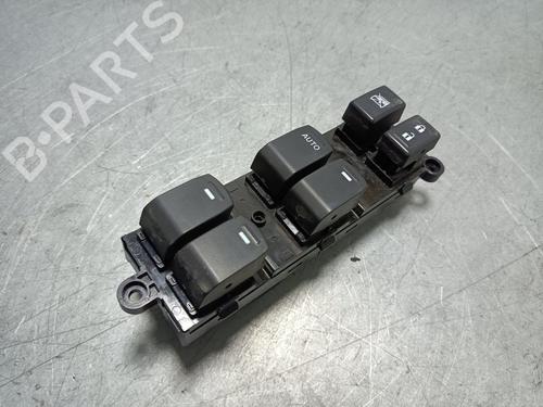 Used Left front window switch SUZUKI VITARA (LY) 1.4 T AllGrip (APK414) (140 hp) 31143341