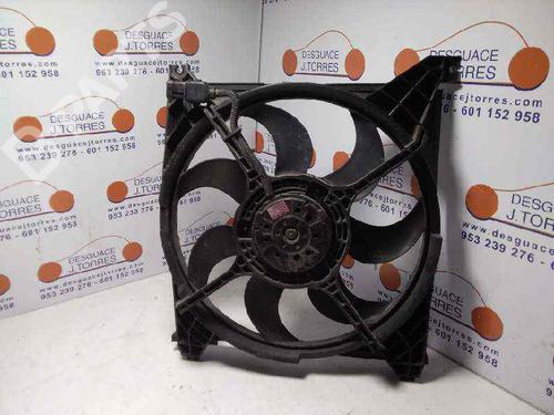 Used Radiator fan HYUNDAI SANTA FÉ I (SM) 2.0 CRDi 4x4 (113 hp) 389631
