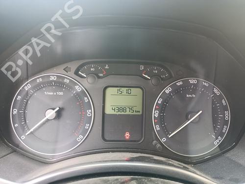 Used Instrument cluster SKODA OCTAVIA II (1Z3) [2004-2013]  30313826