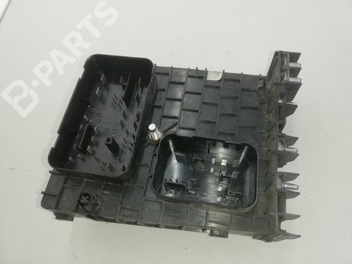 Fuse box VW GOLF V (1K1) 2.0 TDI 16V | BP9681393E1 