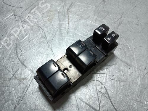 venstre-foran-elrute-bryter-nissan-note-e12-2012-32736917 main image