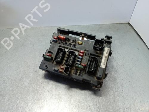 Used Fuse box Fuse box 35900254 35900254