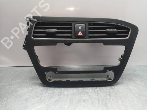 Used Air vent Air vent 37235159 37235159