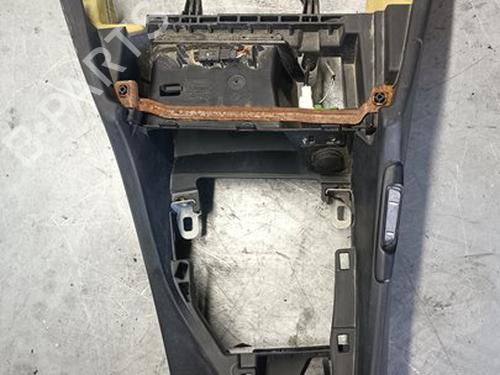 Armrest / Center console BMW X1 (E84) sDrive 18 d | BP28016103I20 