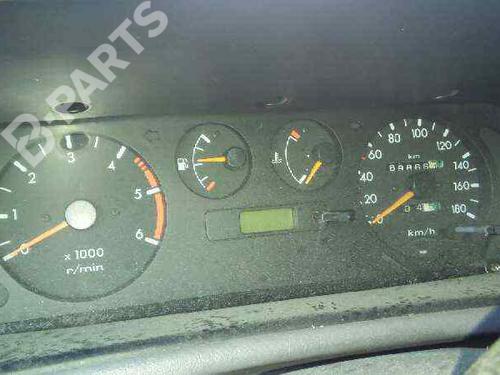 Used Instrument cluster FORD MAVERICK (UDS, UNS) 2.7 TD (125 hp) 365512
